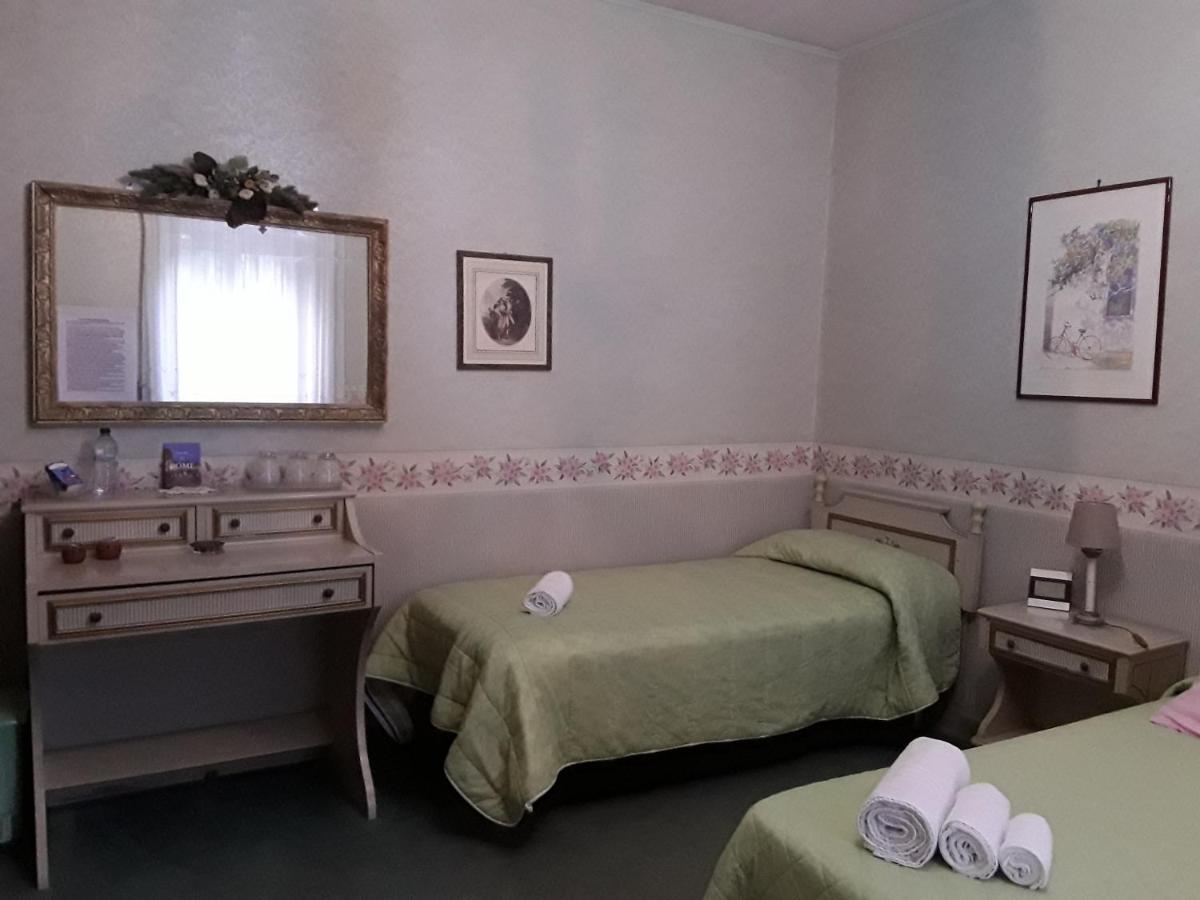 Ambrabed Lunghezza Station Bed & Breakfast Екстериор снимка